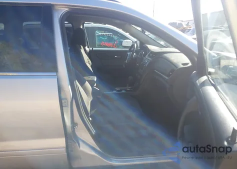 2016 Chevrolet Traverse 1Lt z USA, uszkodzony, nr VIN 1GNKVGKD6GJ135255